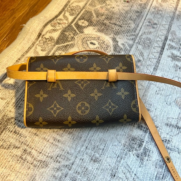 SOLD LOUIS VUITTON Monogram Pochette Florentine S - Picture 11 of 11